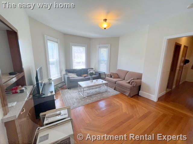 17-19 Cutter Ave, Davis Square