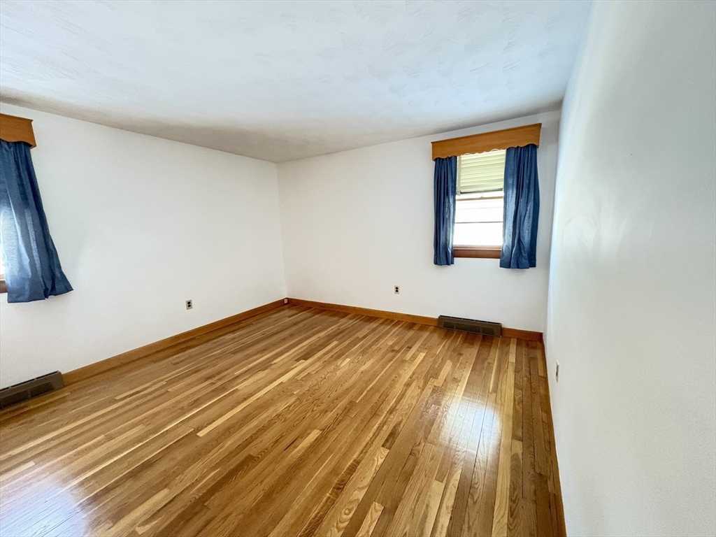 4 Easement Rd, Tewksbury