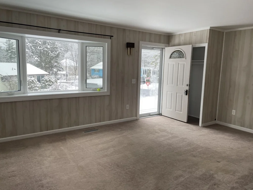 93 Cedar Hill Rd, Northborough