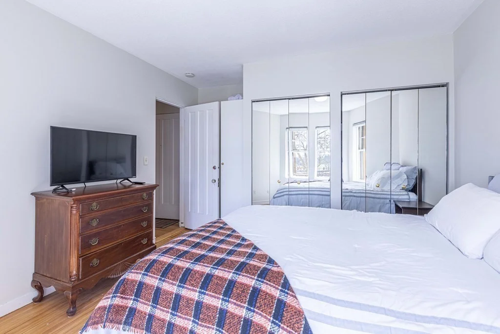 993 Memorial Dr, West Cambridge