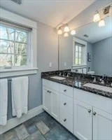 60 Red Gate, Amherst