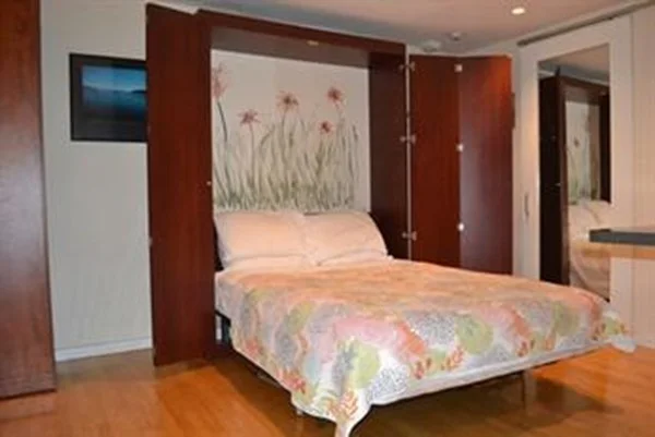 315-317 Beacon St, Back Bay