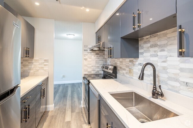 95 Audubon Rd, Wakefield