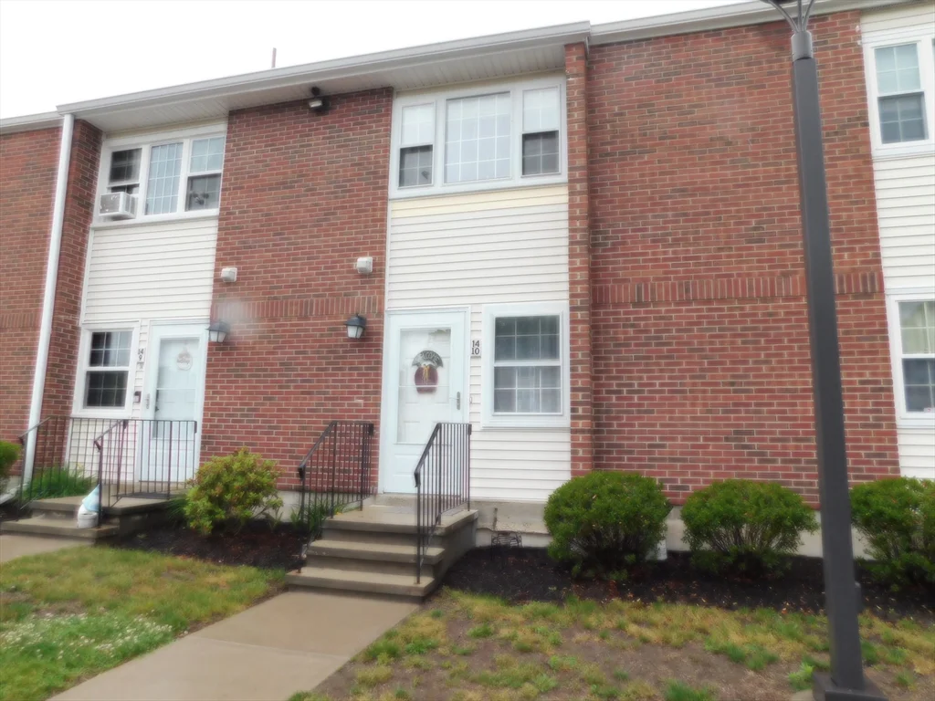 41 Foundry St, Easton