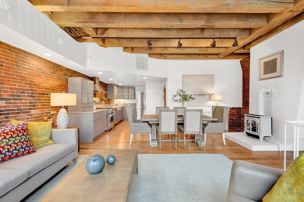 75 Fulton, Waterfront