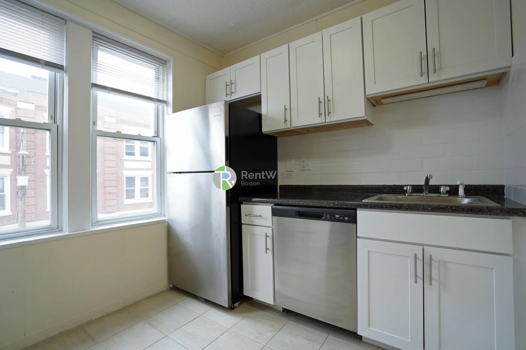518 Cambridge St, Allston