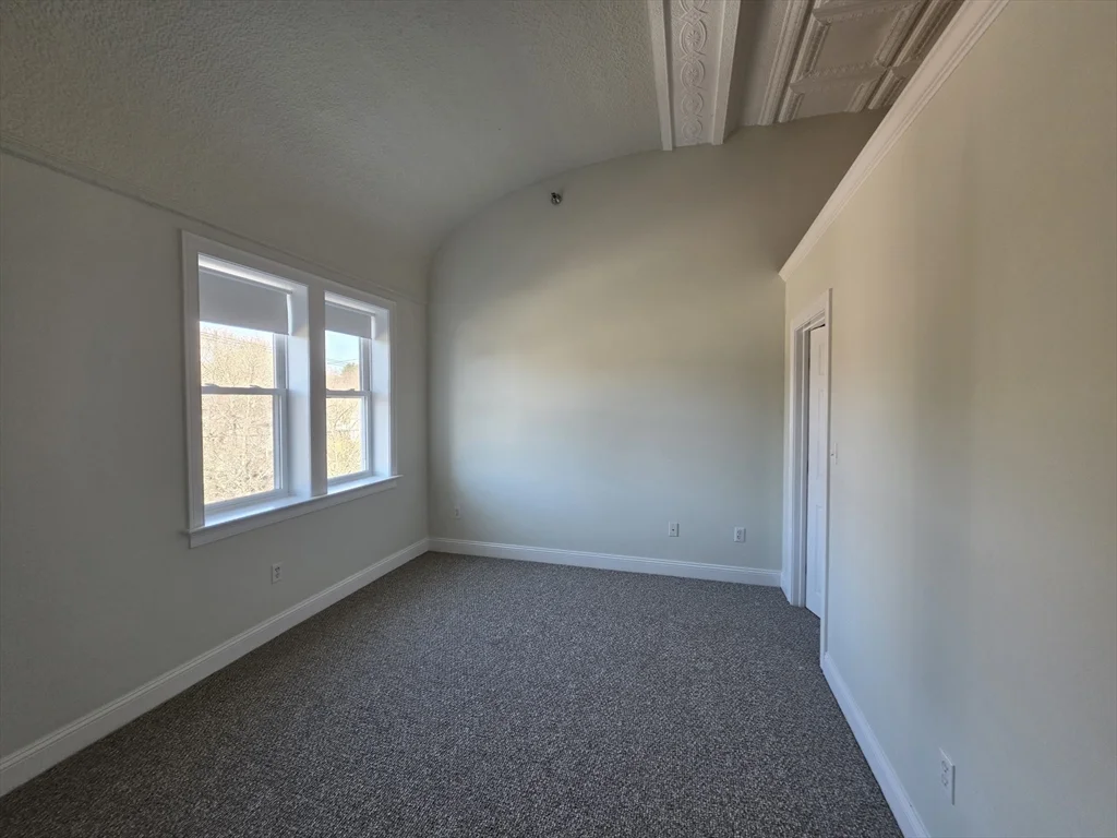 33 Randolph St, Abington