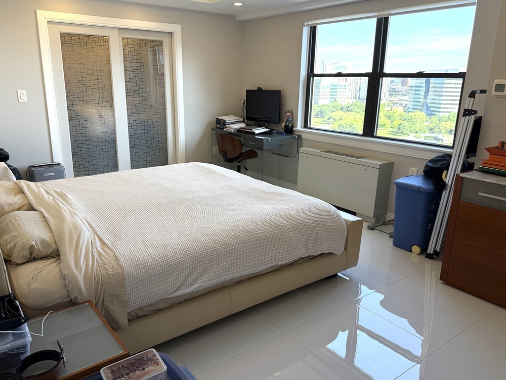 8 Whittier Pl, West End