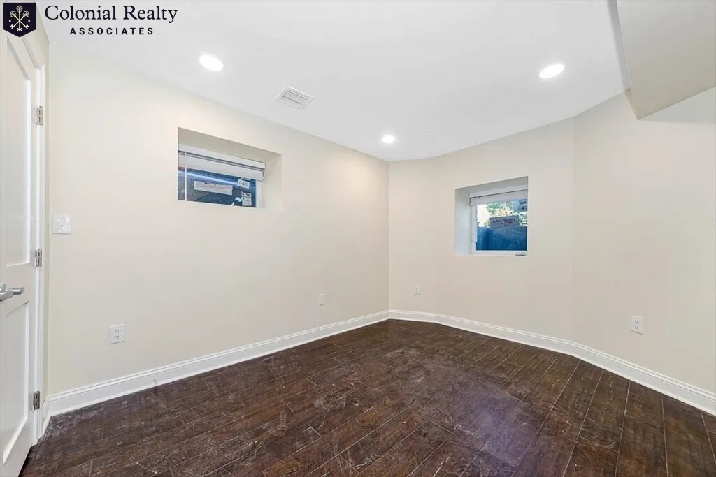 70 Stanley Ave, South Medford