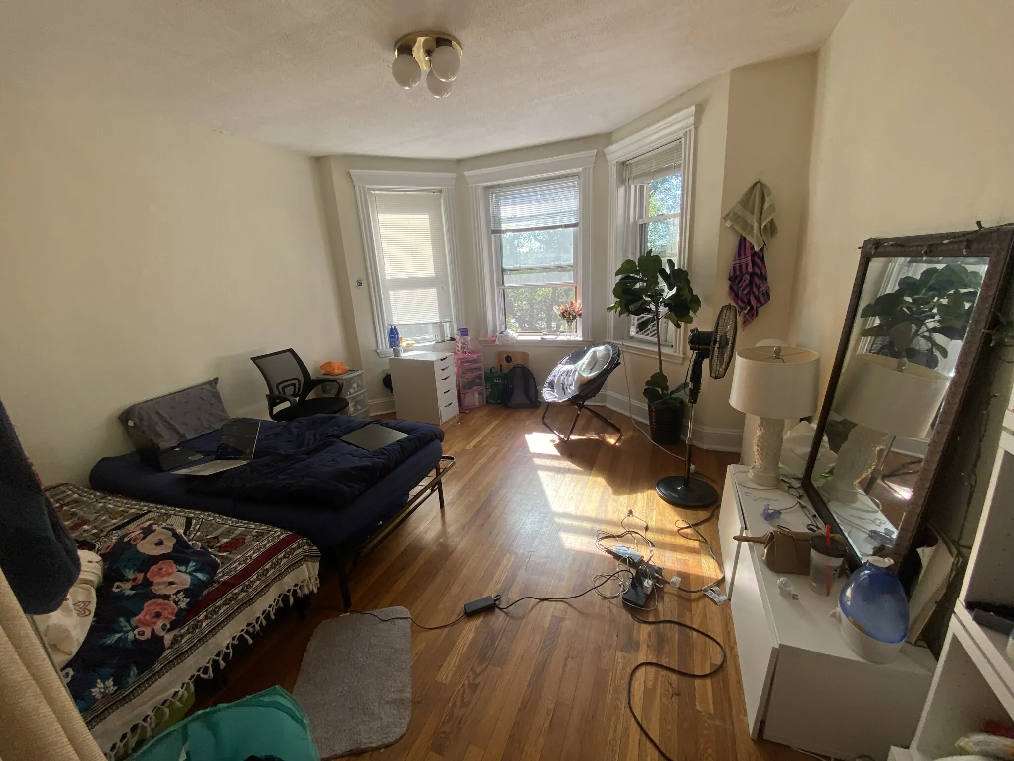 364 Riverway, Mission Hill