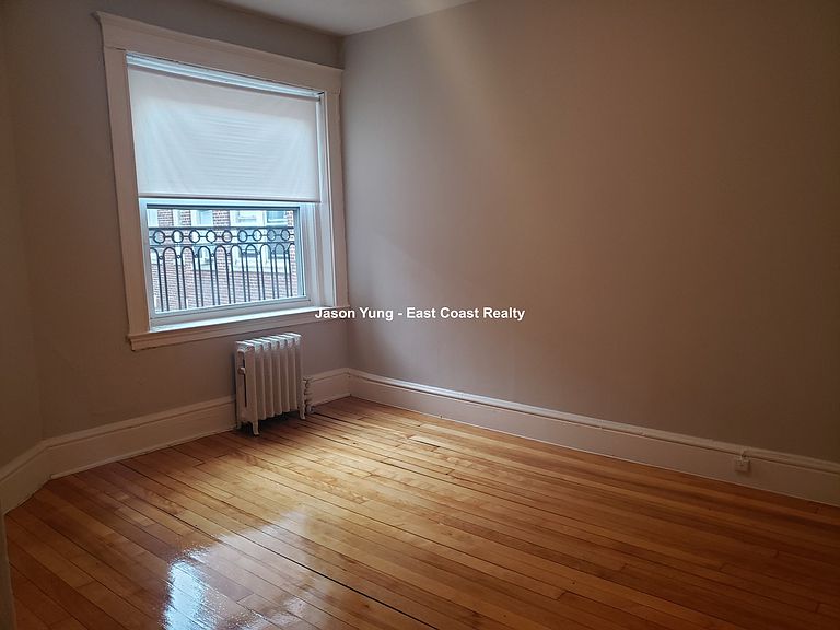 3 bed, 1 bath apartment for rent at 228 South St Unit 5A, Jamaica Plain — photo 6 of 18