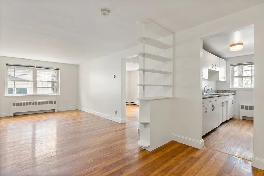 4 Menotomy Rd, Arlington