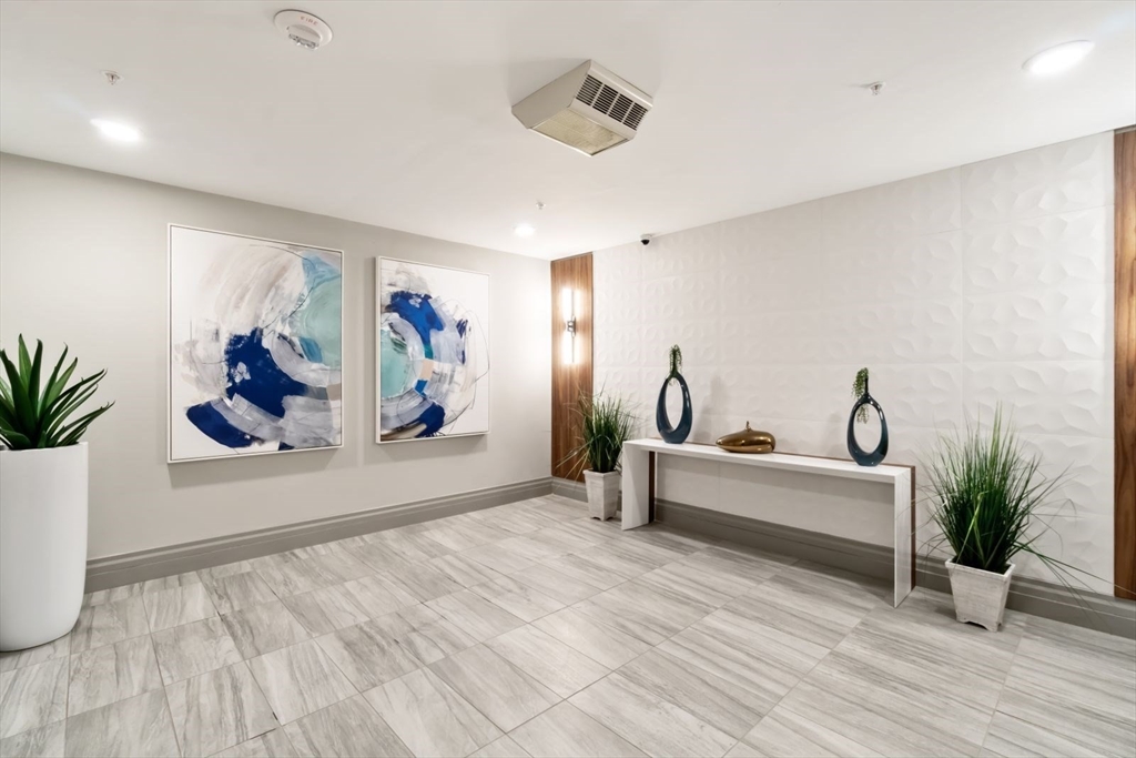 771 Harrison Ave, South End