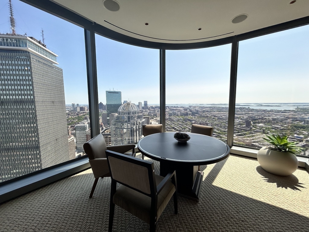 1 Dalton St, Back Bay