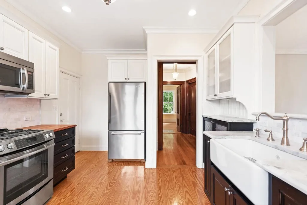 2 Rangeley Rd, Winchester