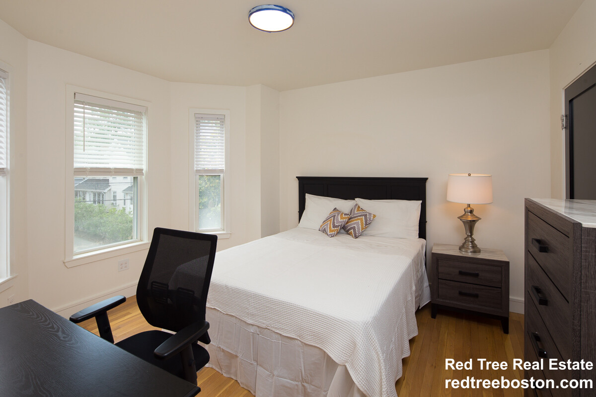 92 Brown St, South Side