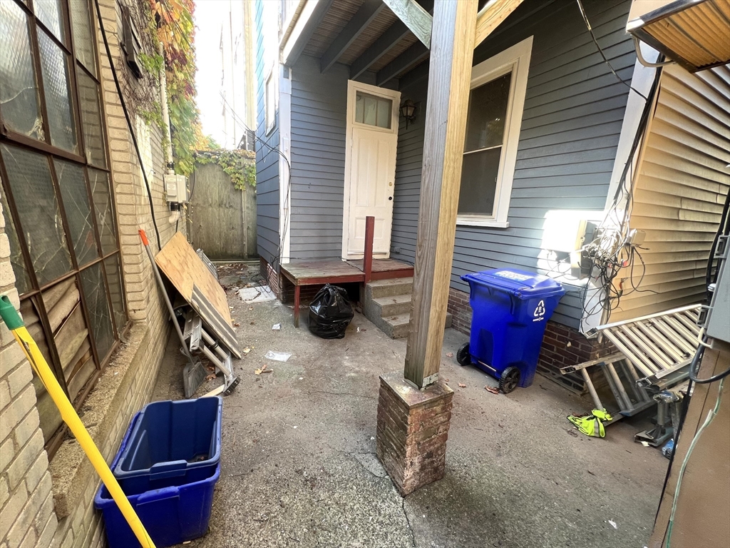 138 K St, South Boston