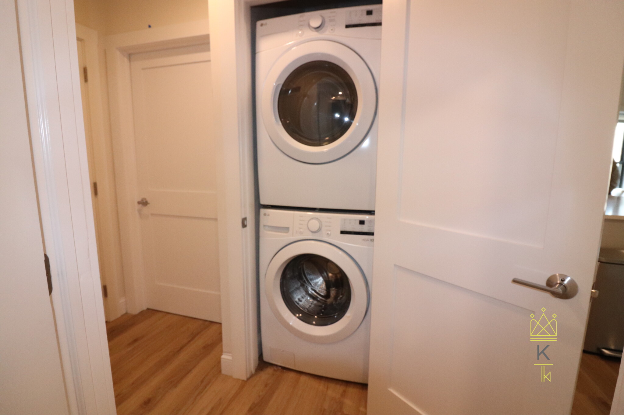 460 Washington St, Brighton