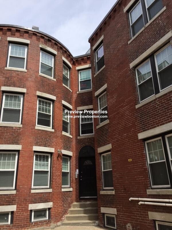 2971 Washington St, Roxbury