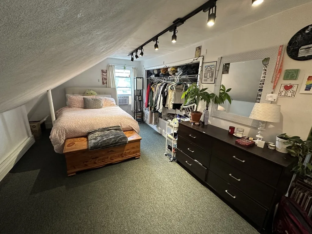 18 Tremont St, The Port