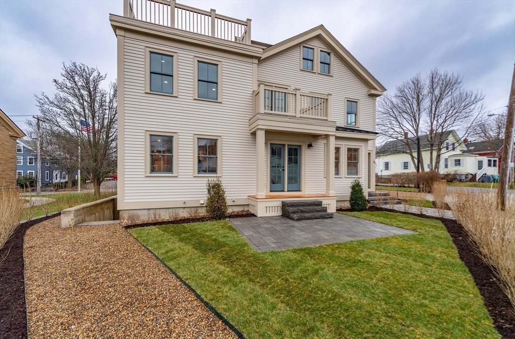 1 Jewett St, Rockport