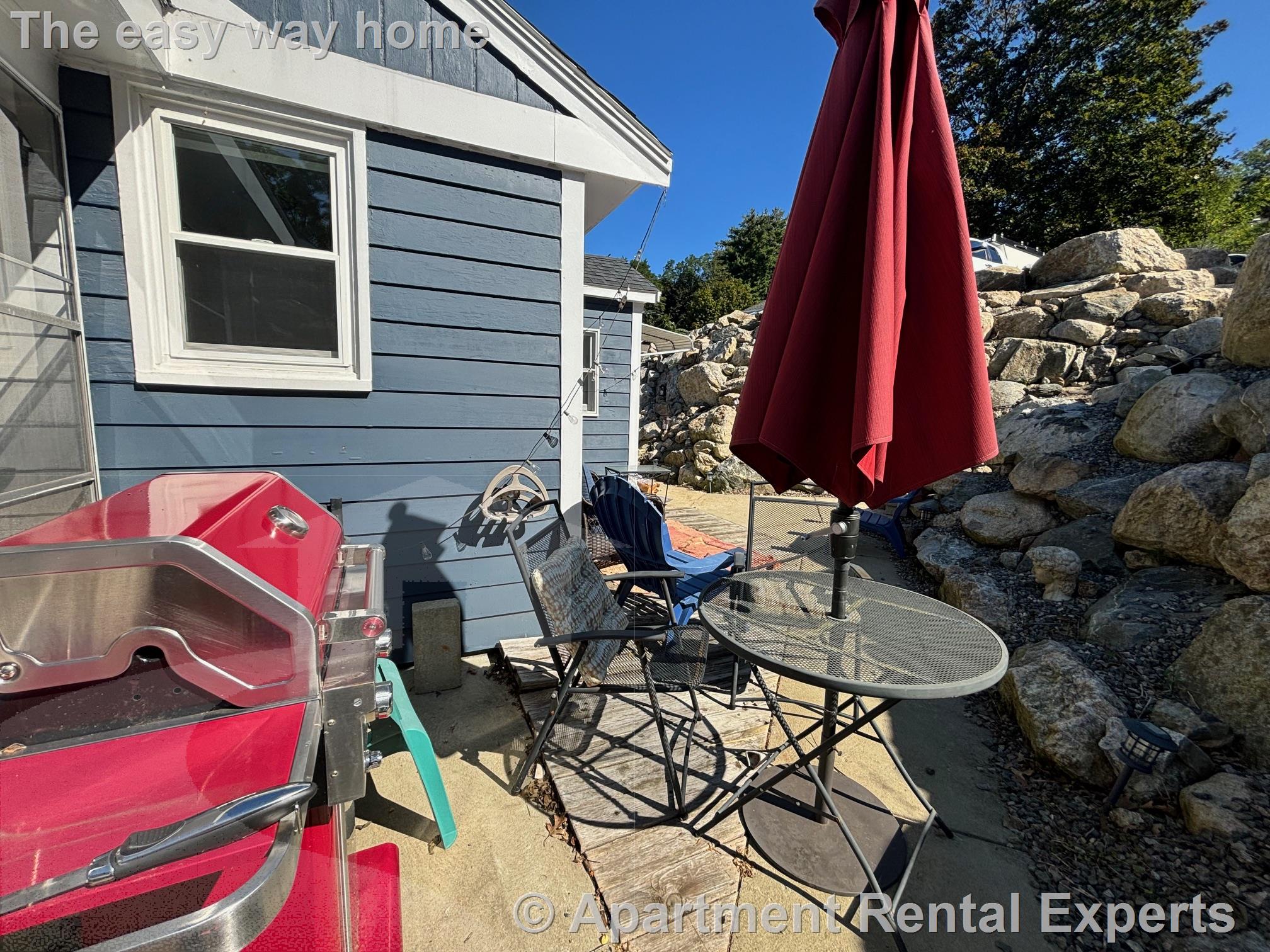 768 Main St, Wakefield