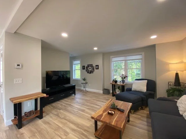 152 W Main St, Millbury