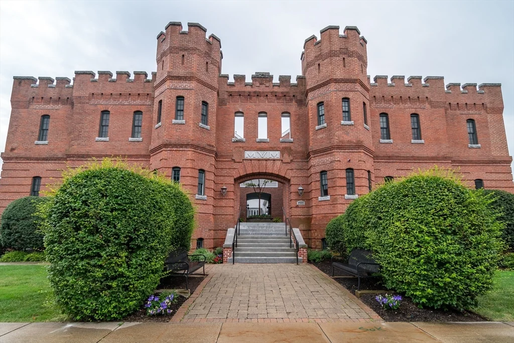 93 E Central St, Natick