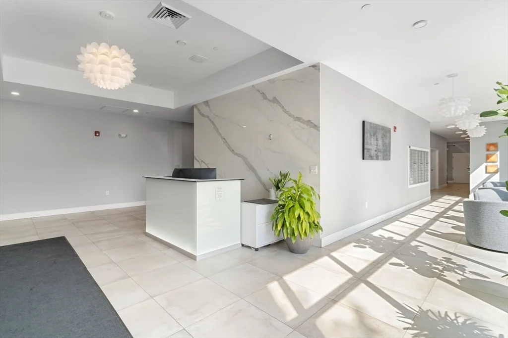 20 W 5th, South Boston