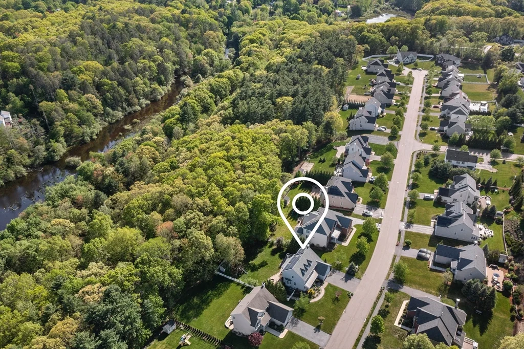 46 Hound Pack Cir, Walpole