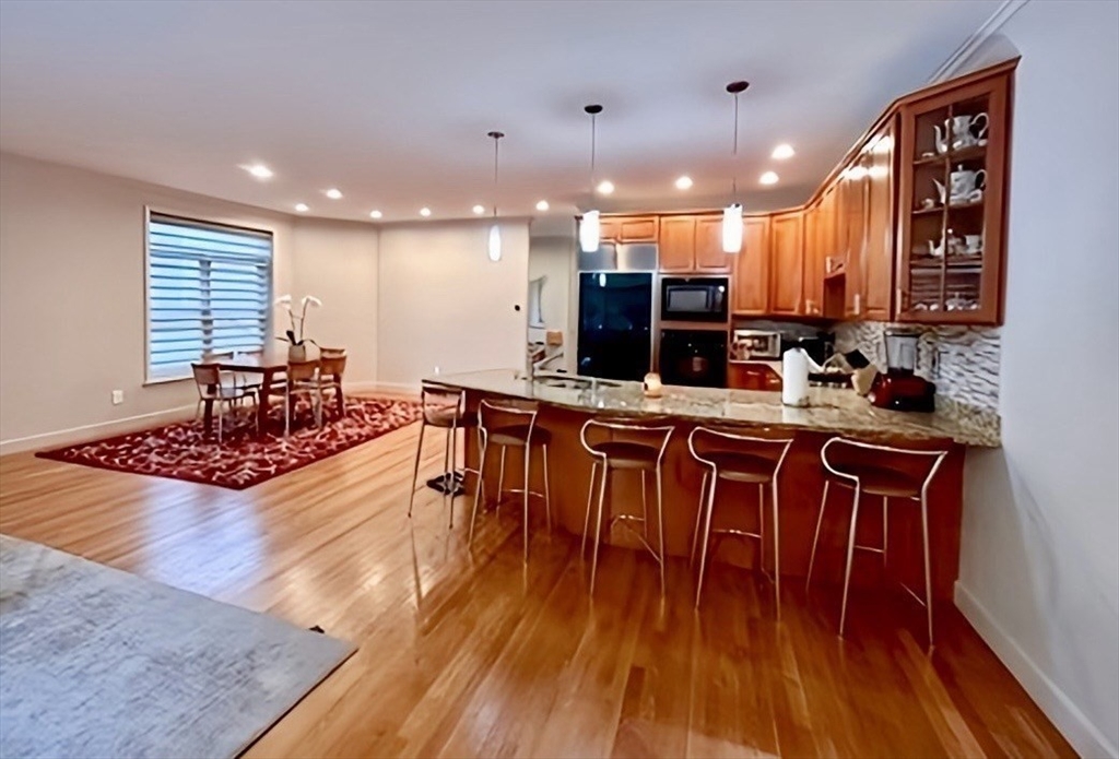 28 Tanglewood Rd, Newton