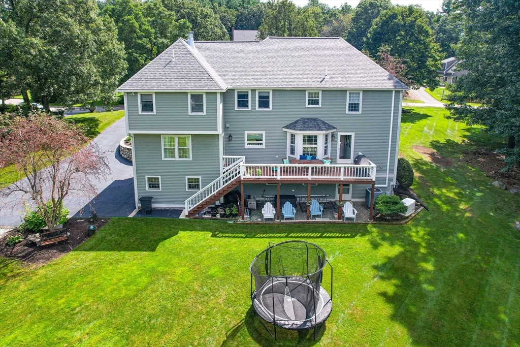 4 Nashoba Dr, Chelmsford