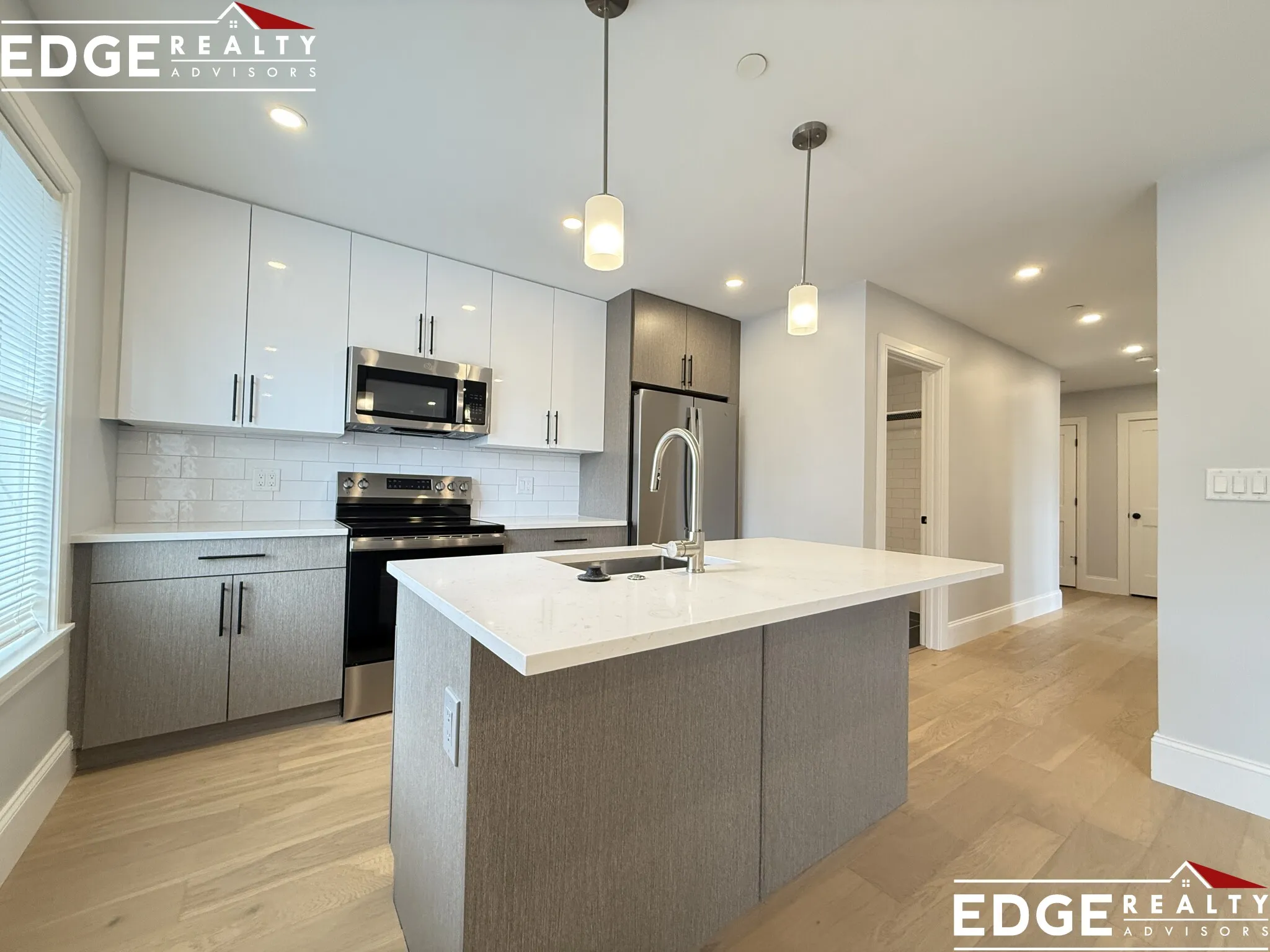 425 Market St, Oak Square