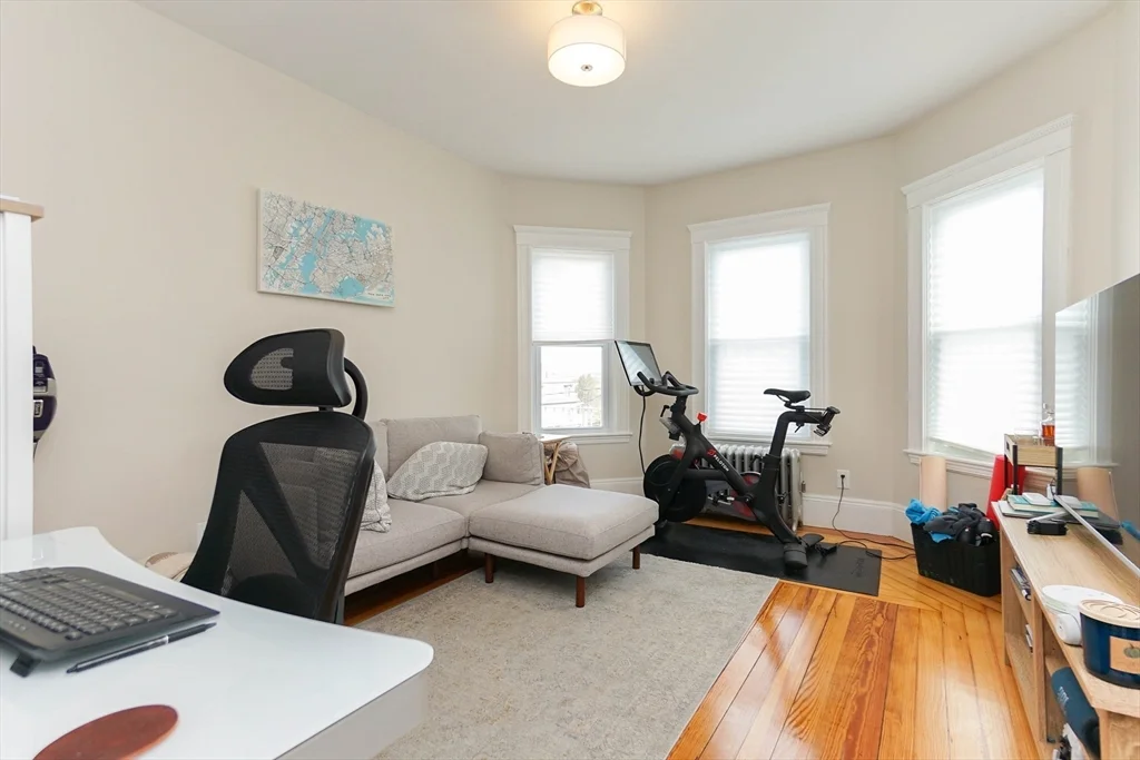 51 Main St, Winter Hill