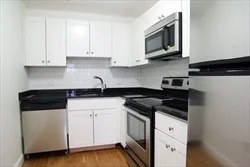 109-111 Tremont St, Brighton