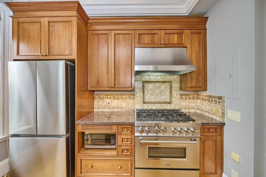 34 Yarmouth St, South End