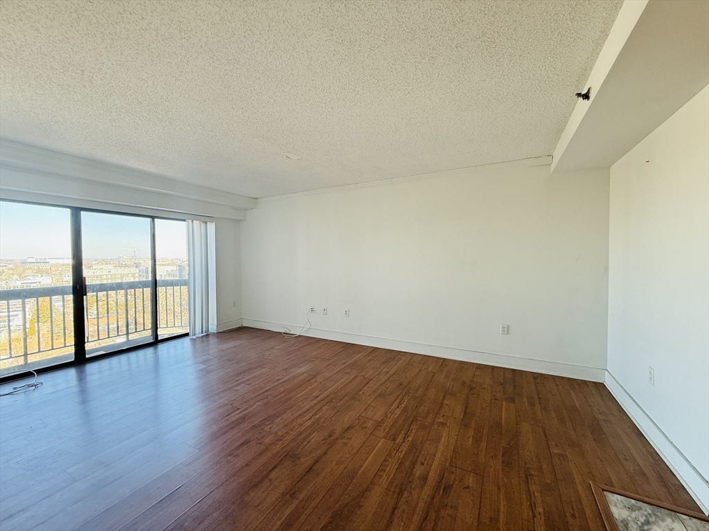 15 North Beacon St, Allston