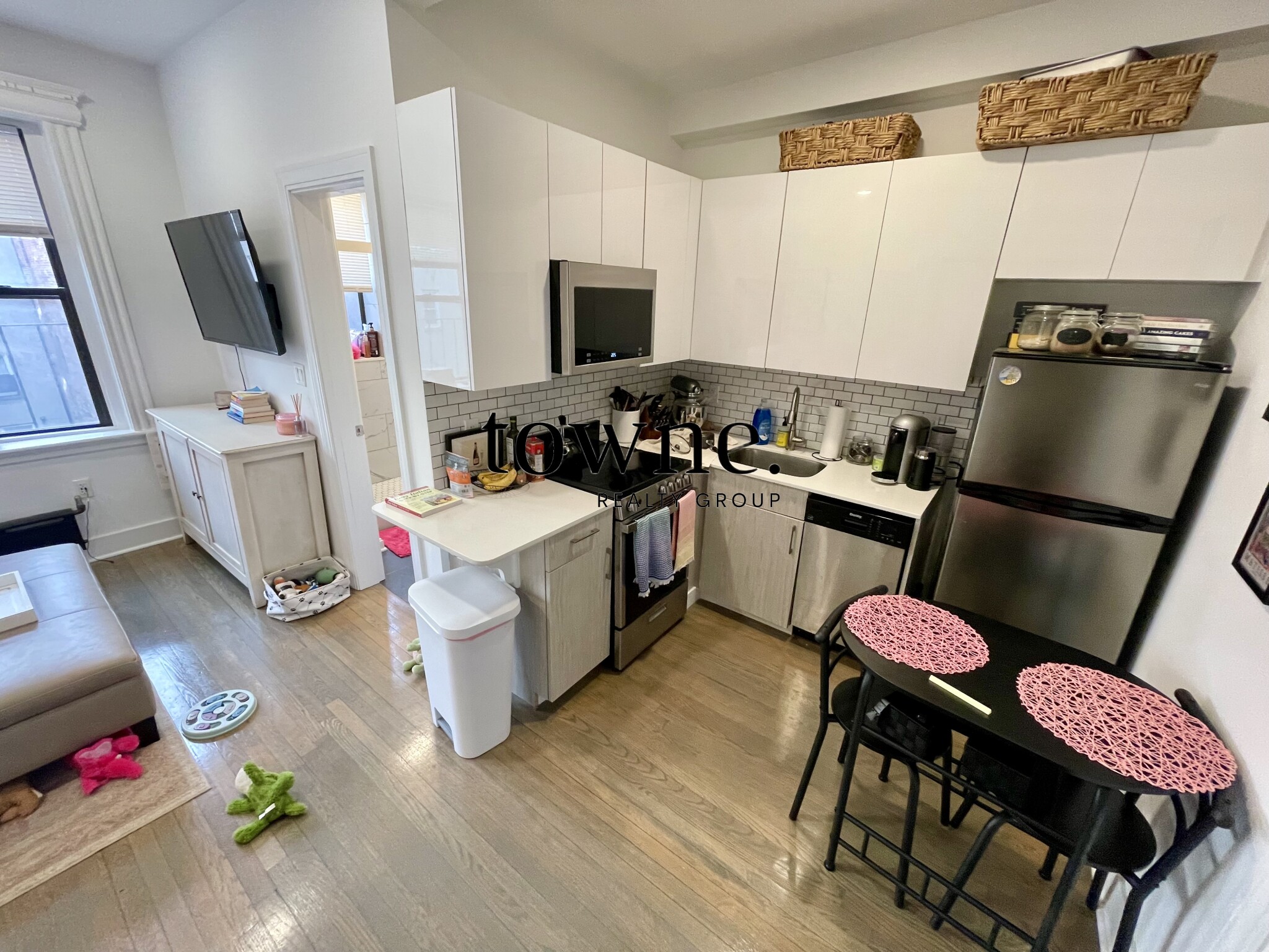 11 Queensberry St, Fenway