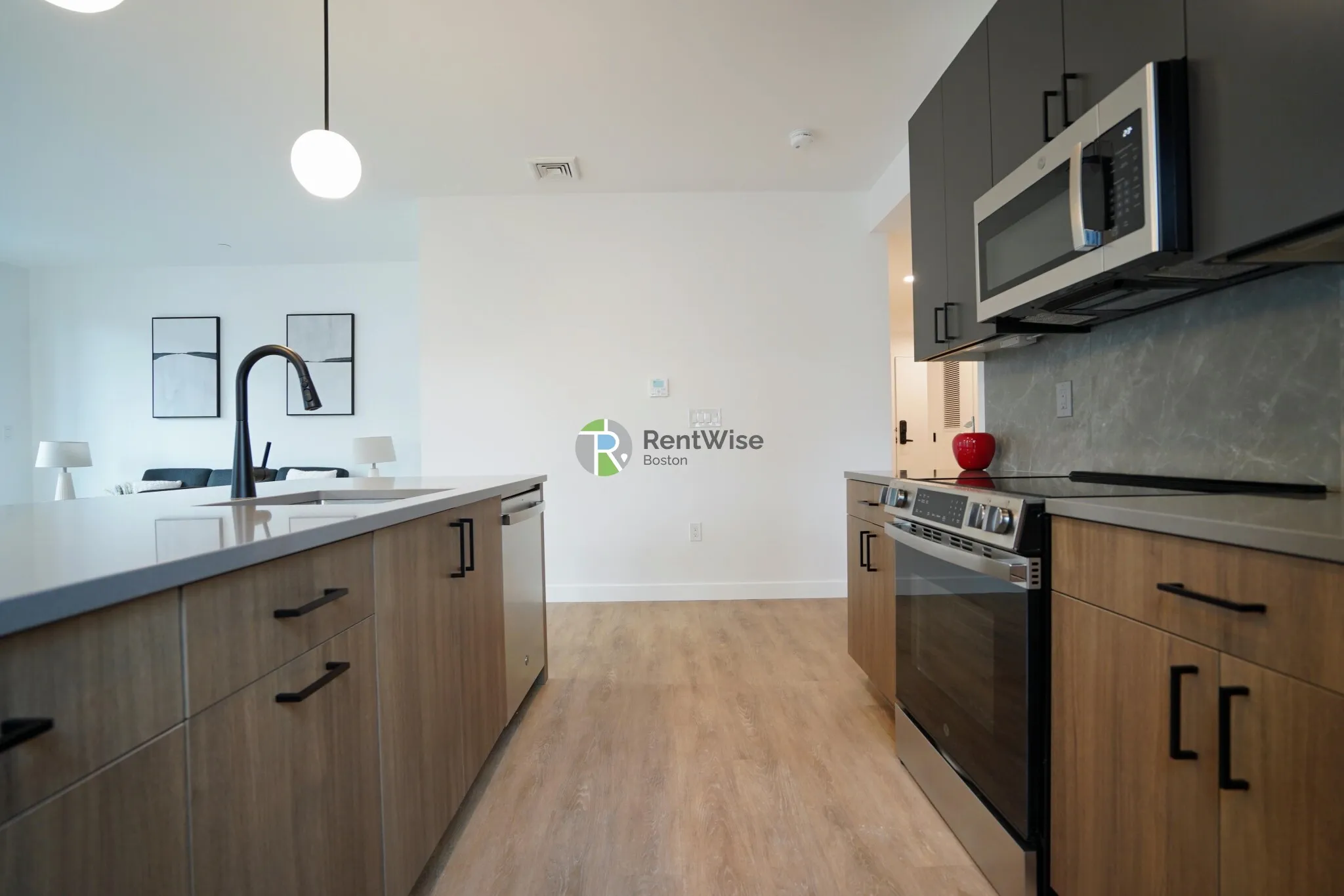 199 Gardner St, West Roxbury