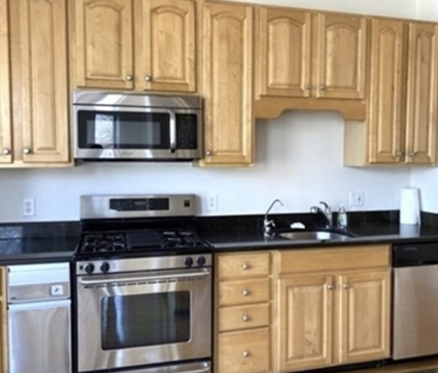 2 Termine Ave, Jamaica Plain