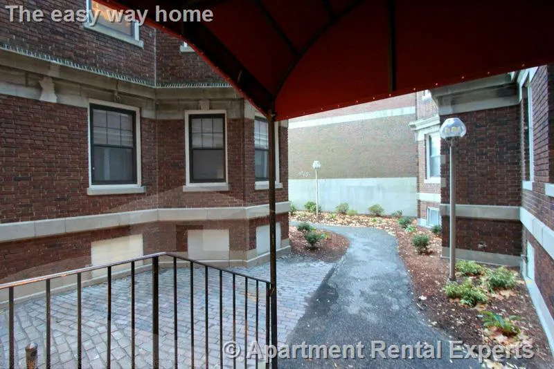 1558 Massachusetts Ave, Harvard Square