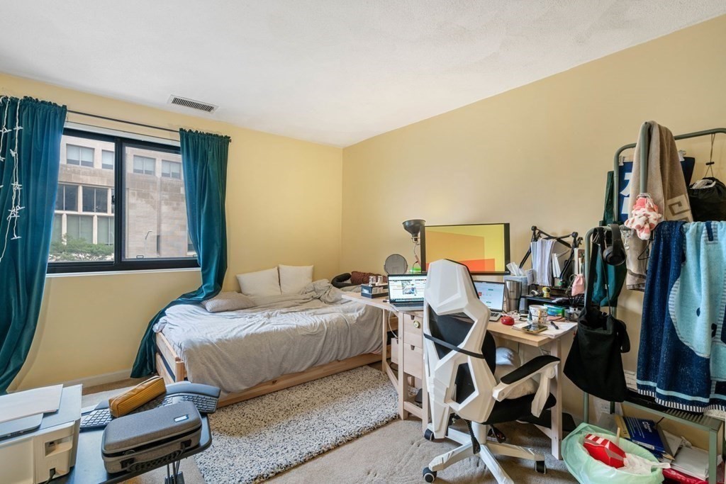 1600 Massachusetts Ave, Neighborhood Nine