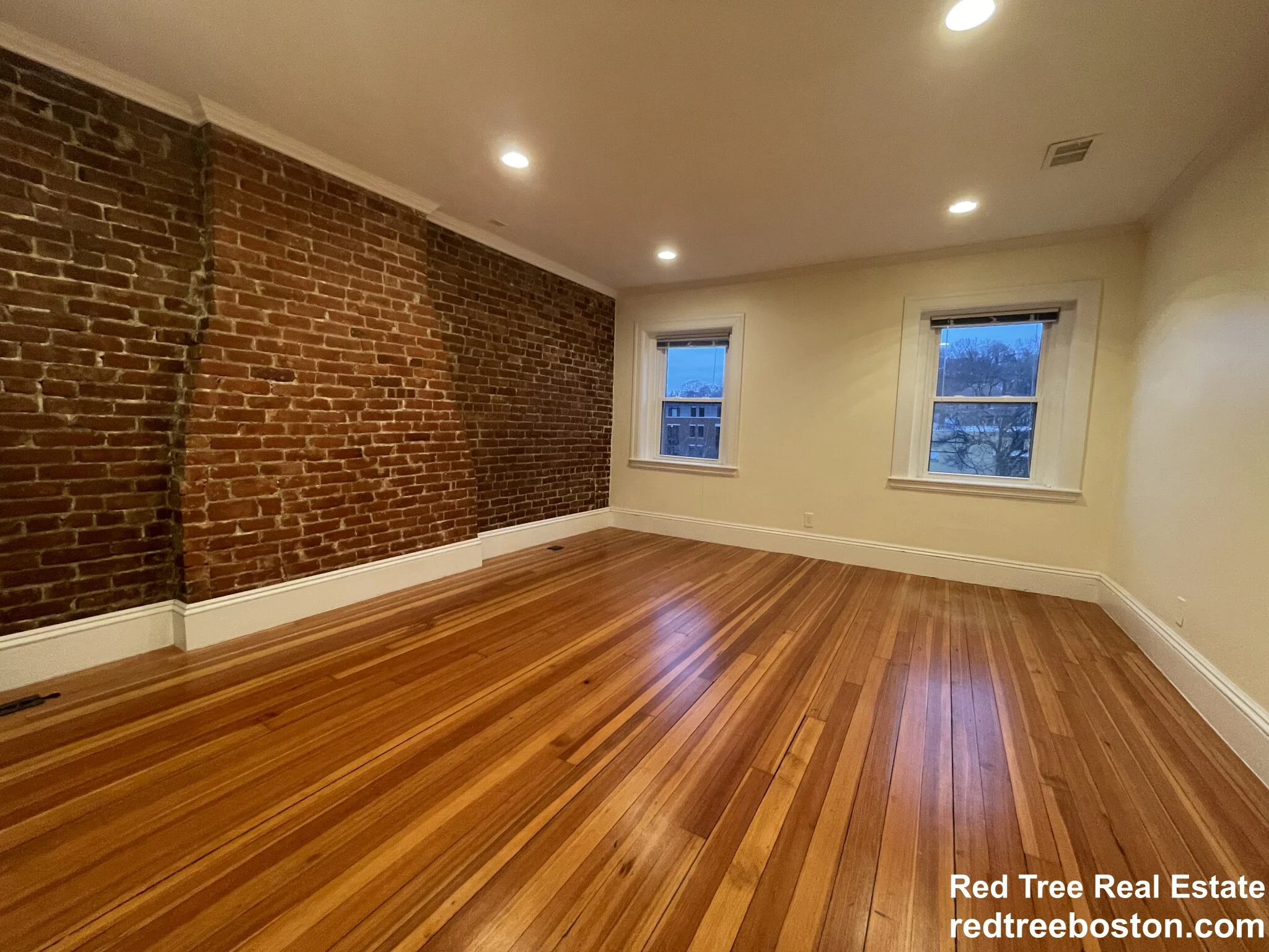 1616 Beacon St, Corey Hill