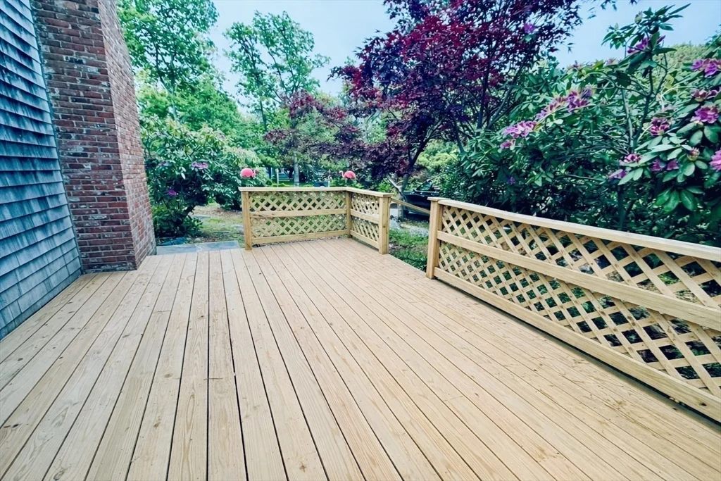 15 Myrtle Dr, South Chatham