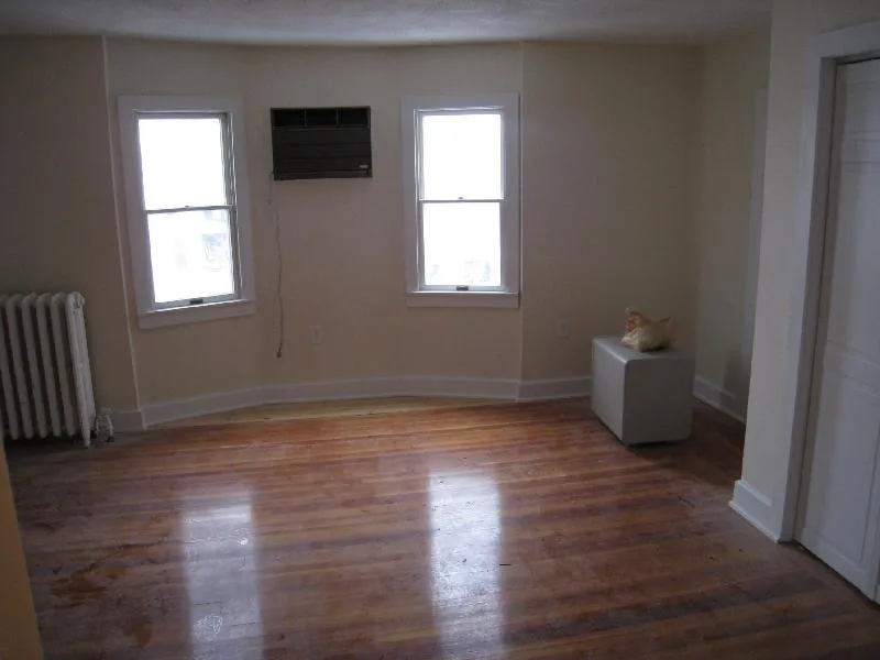 10 Evergreen Ave, Winter Hill