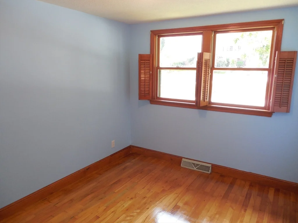 1701 Trapelo Rd, Waltham