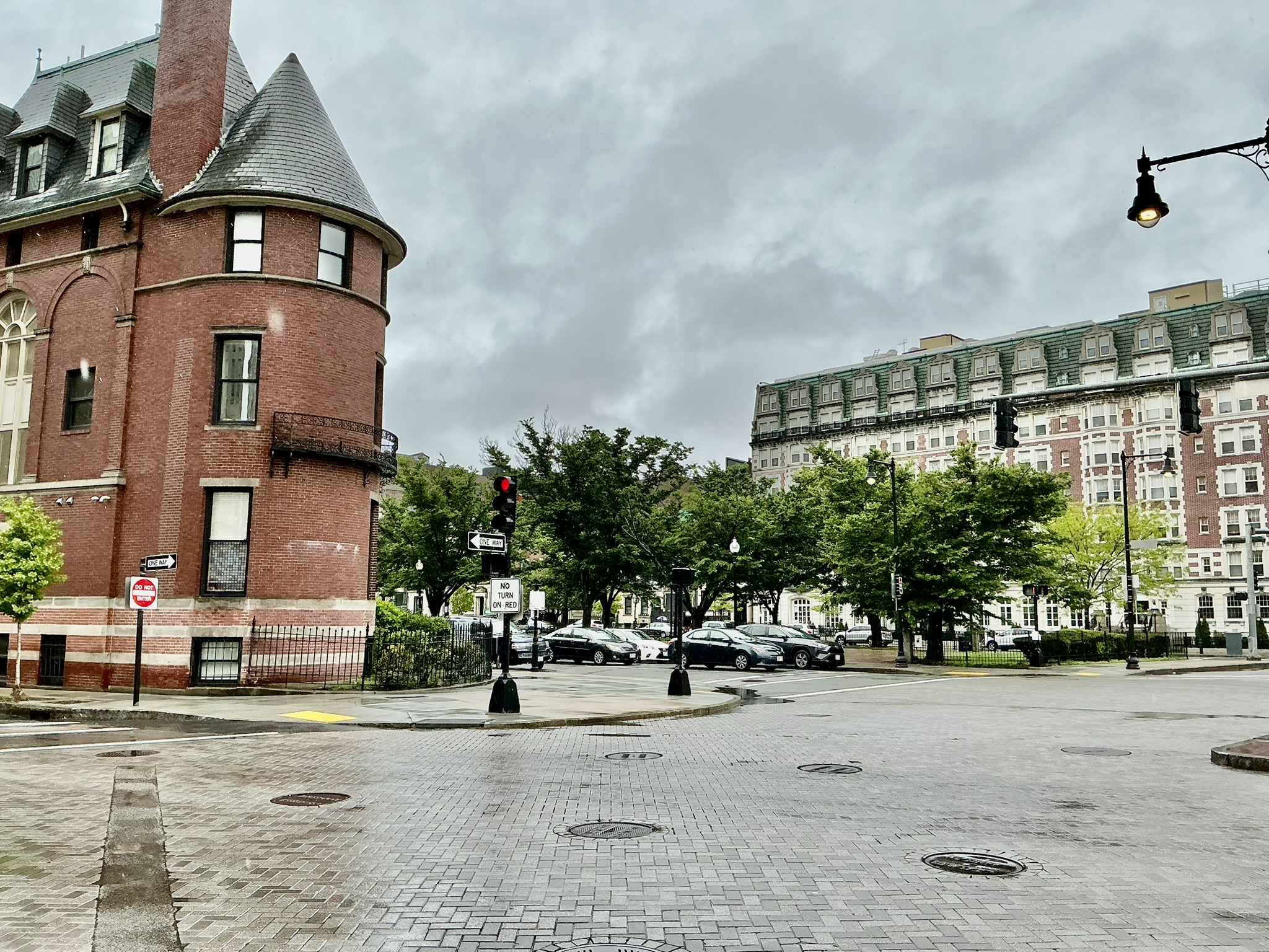 636 Beacon St, Fenway