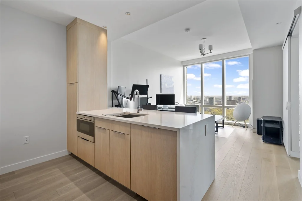 188 Brookline Ave, Fenway