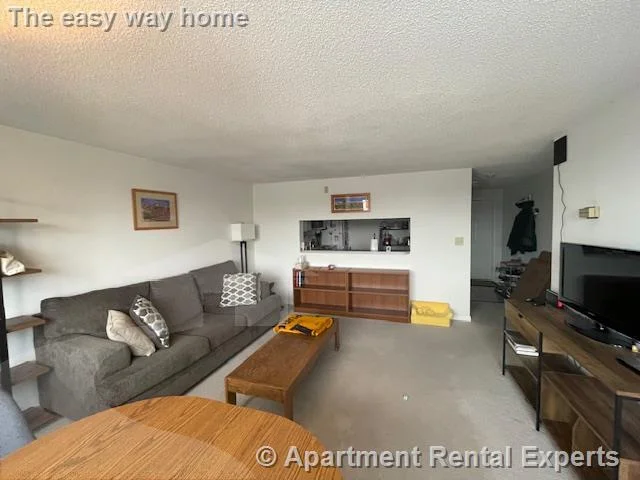 175 Beacon St, Ward Two