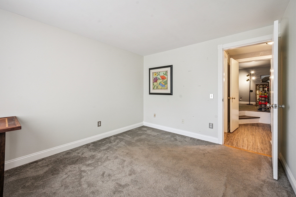 330 Sterling St, West Boylston